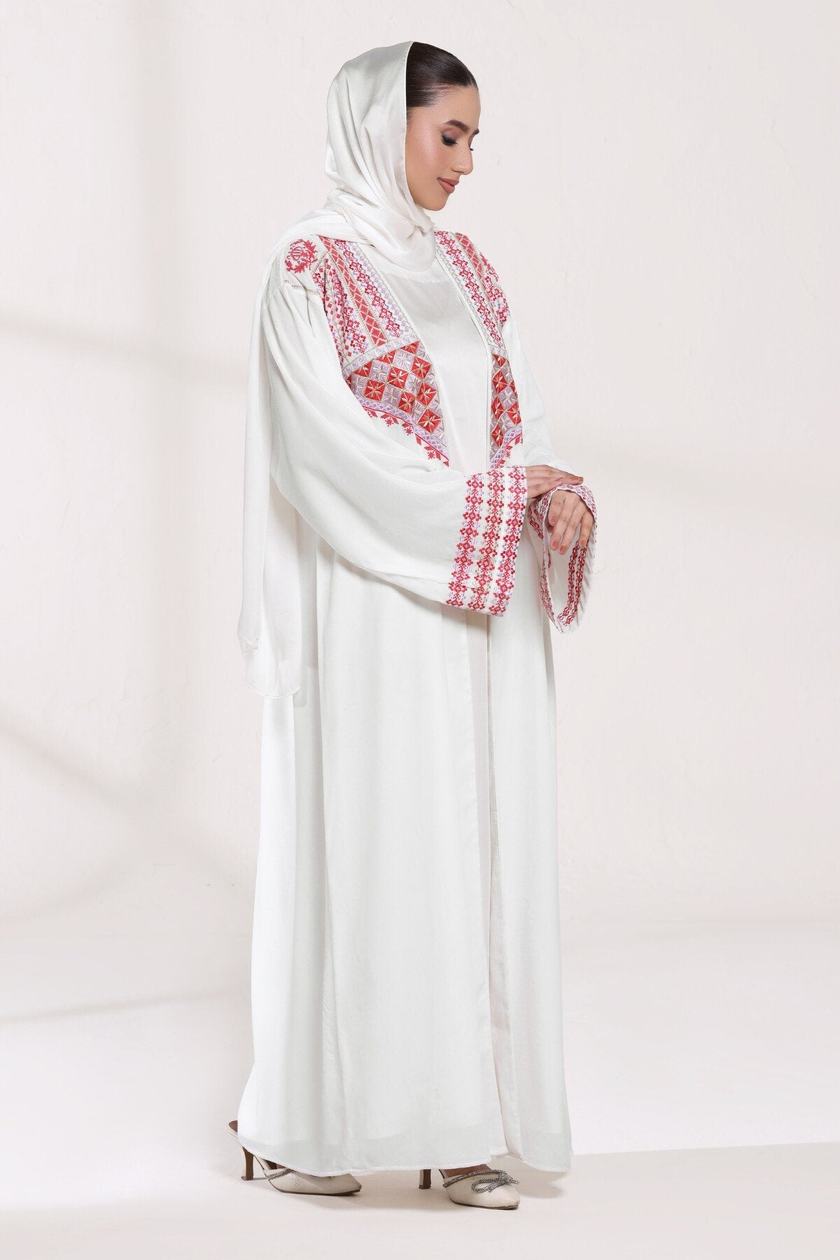 3 Piece - White Velvet Abaya
