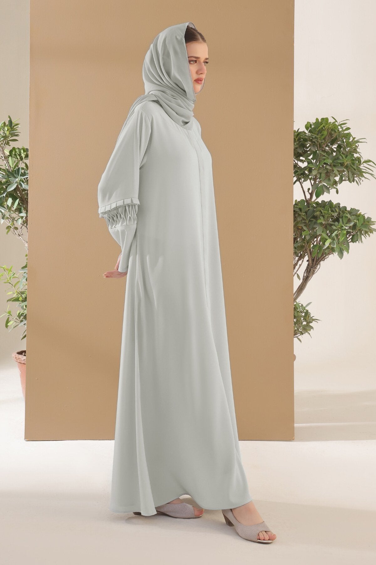 Gum Leaf Abaya