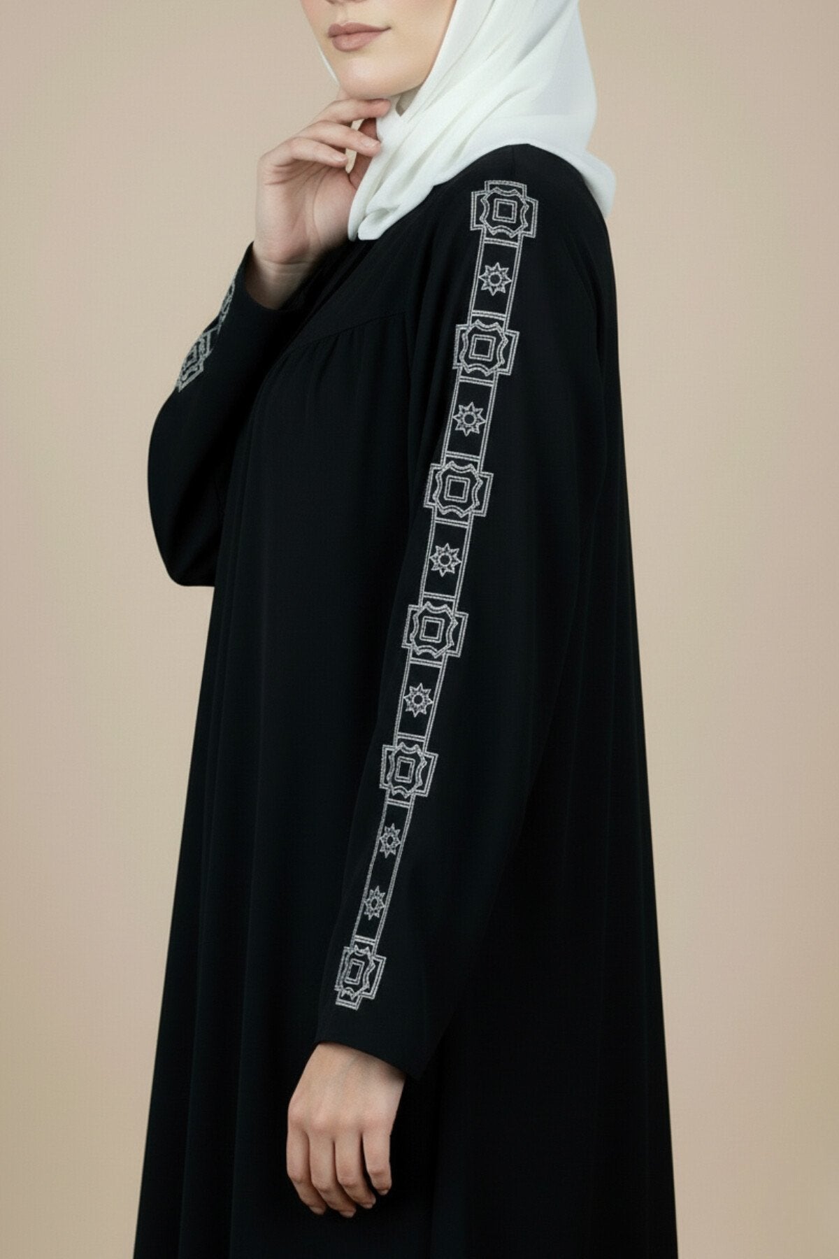 Ancient Pattern Embroidered Gathered Abaya