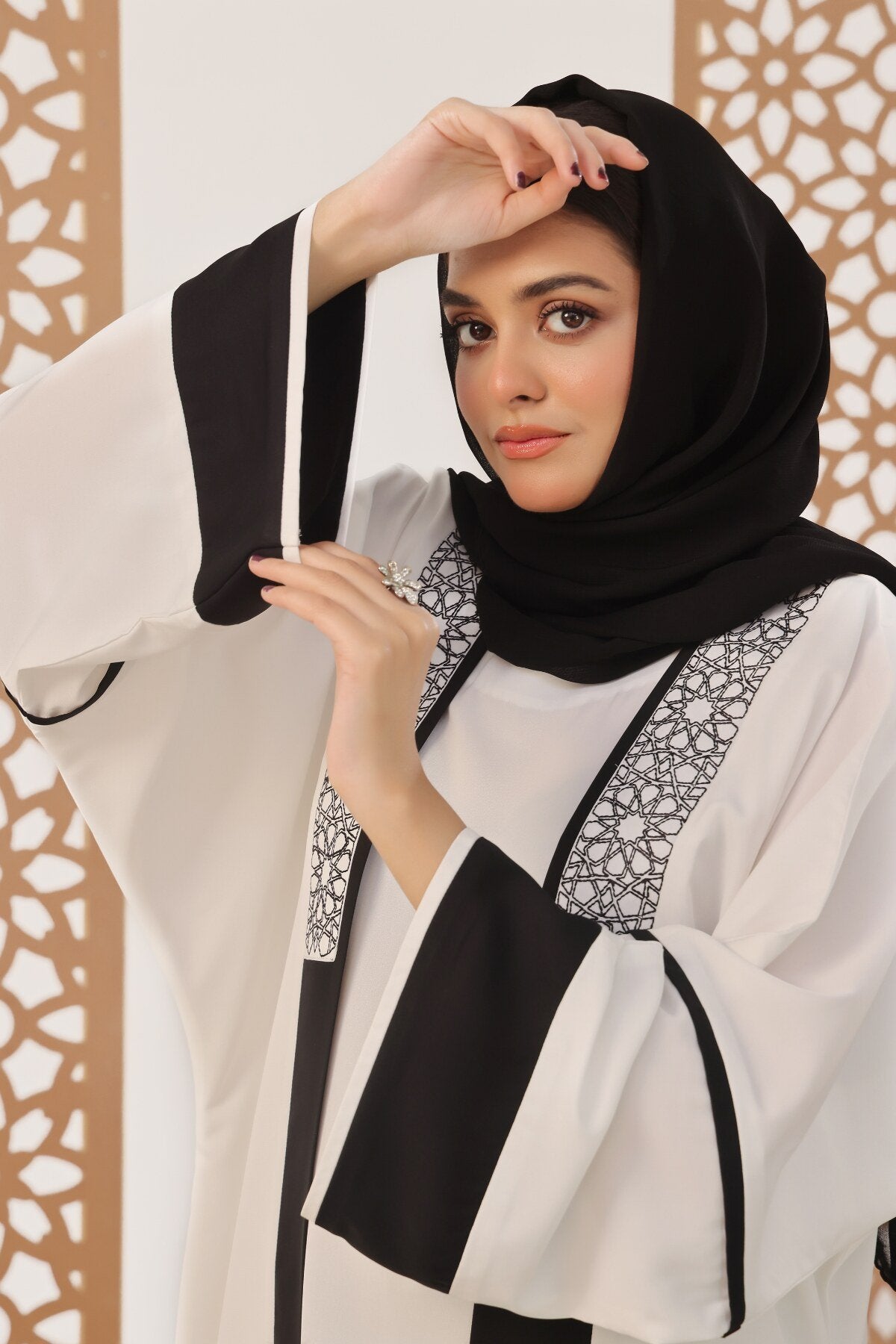 Arabic Shrug Abaya