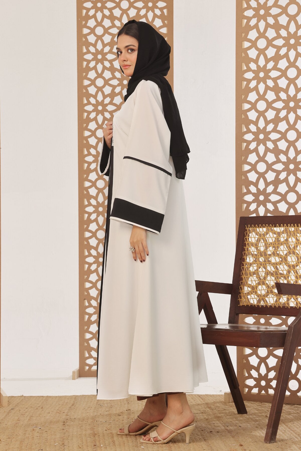 Arabic Shrug Abaya