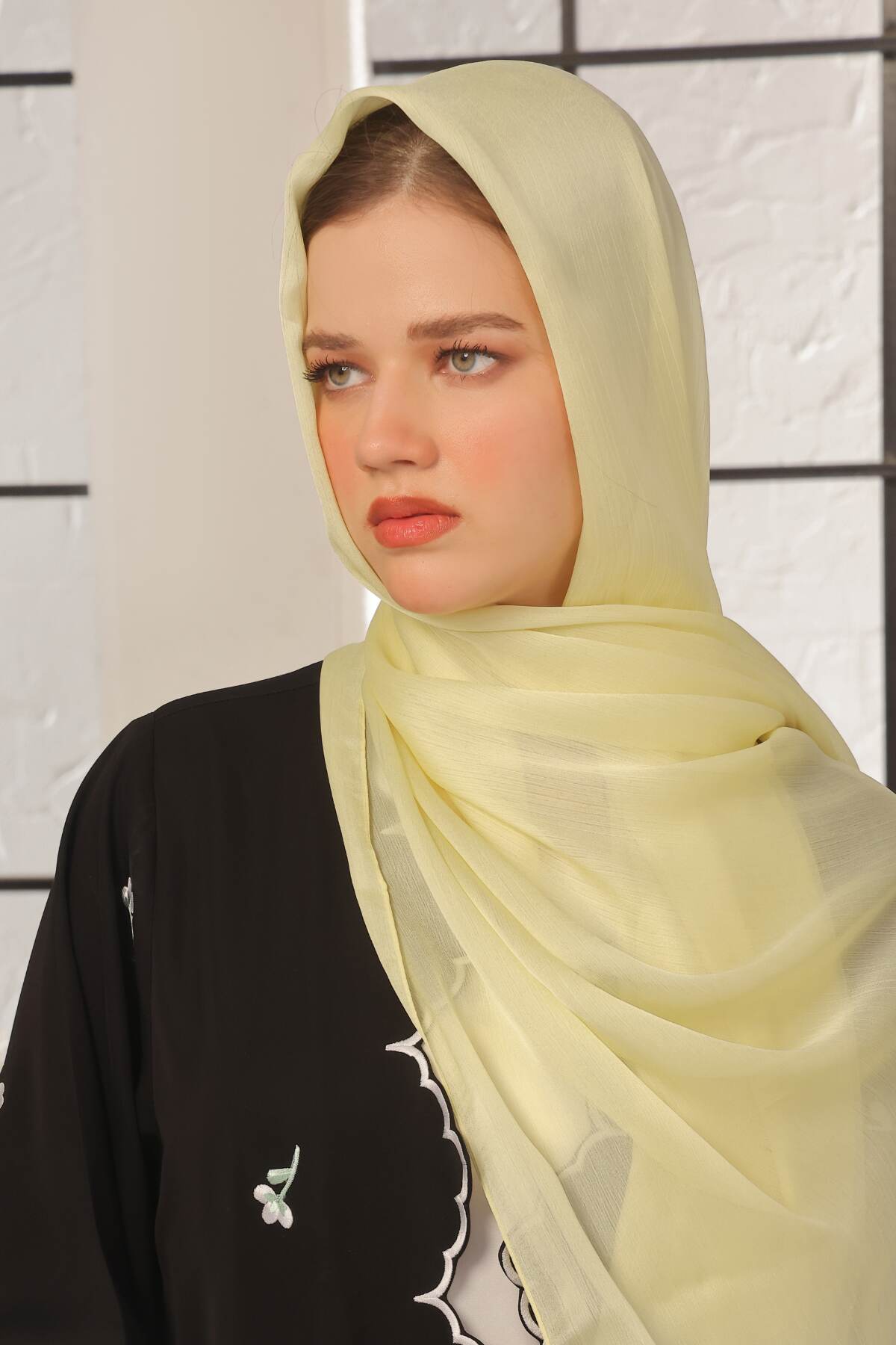Arylide Yellow Crinkle Silk Hijab
