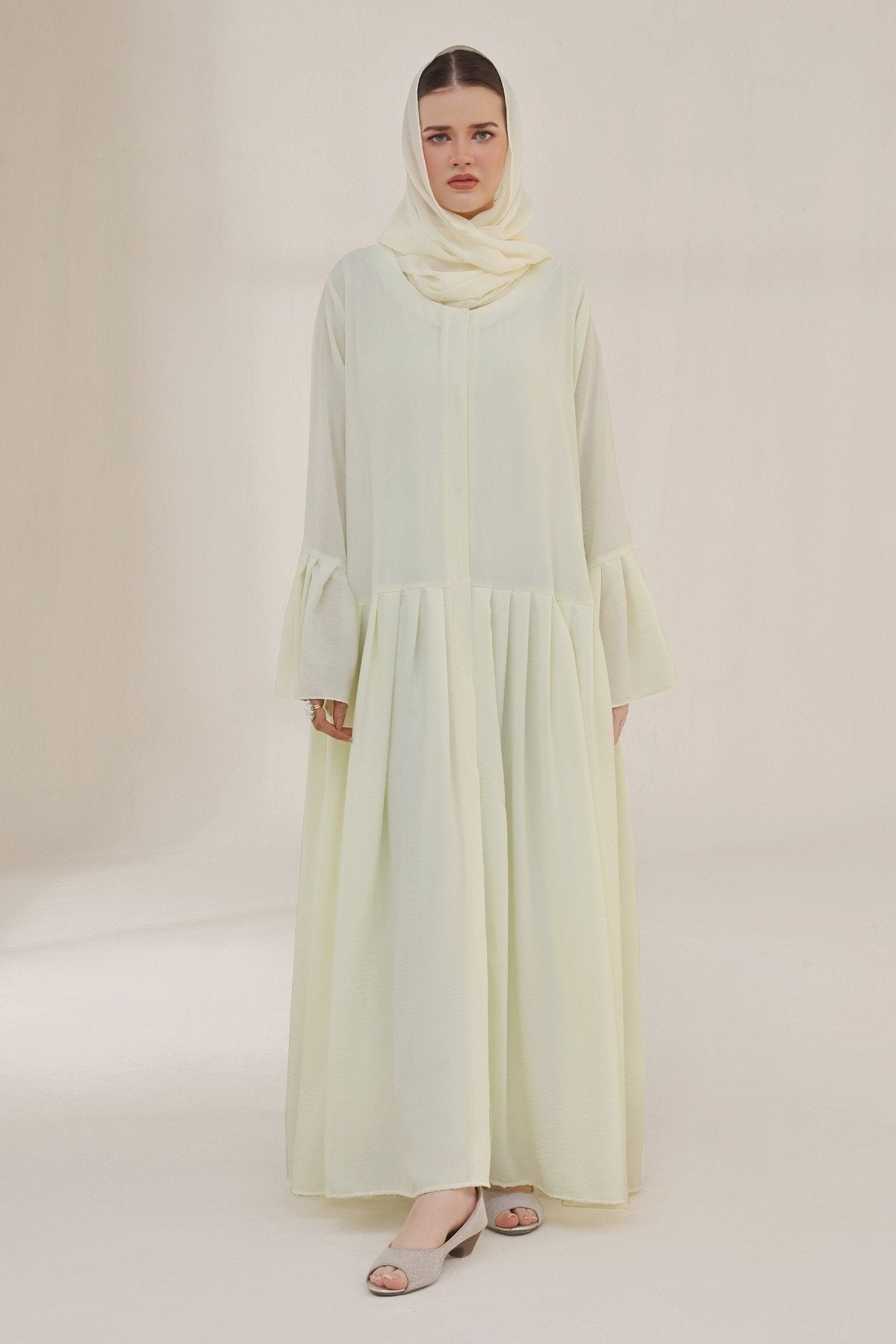 Dutch White Abaya