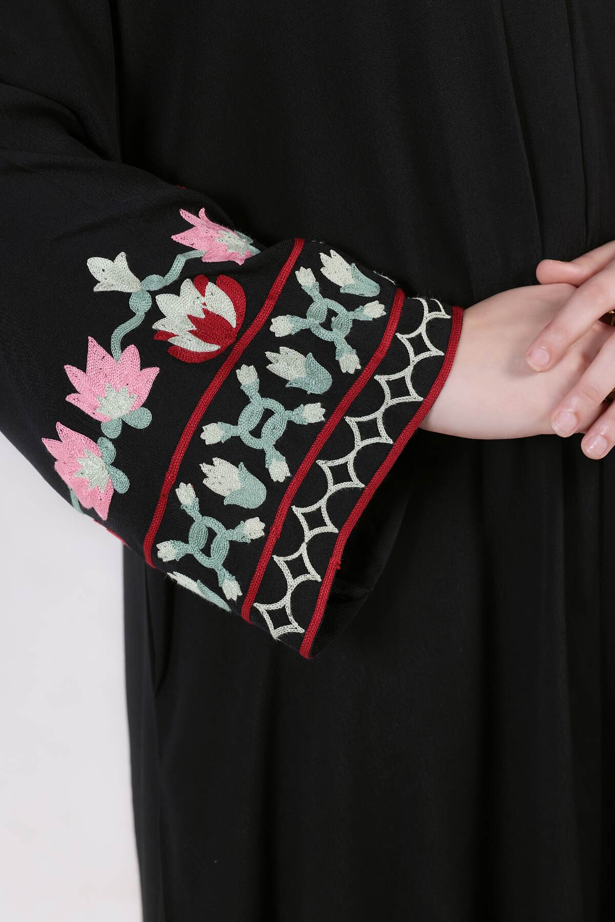 Folk Frieze Abaya