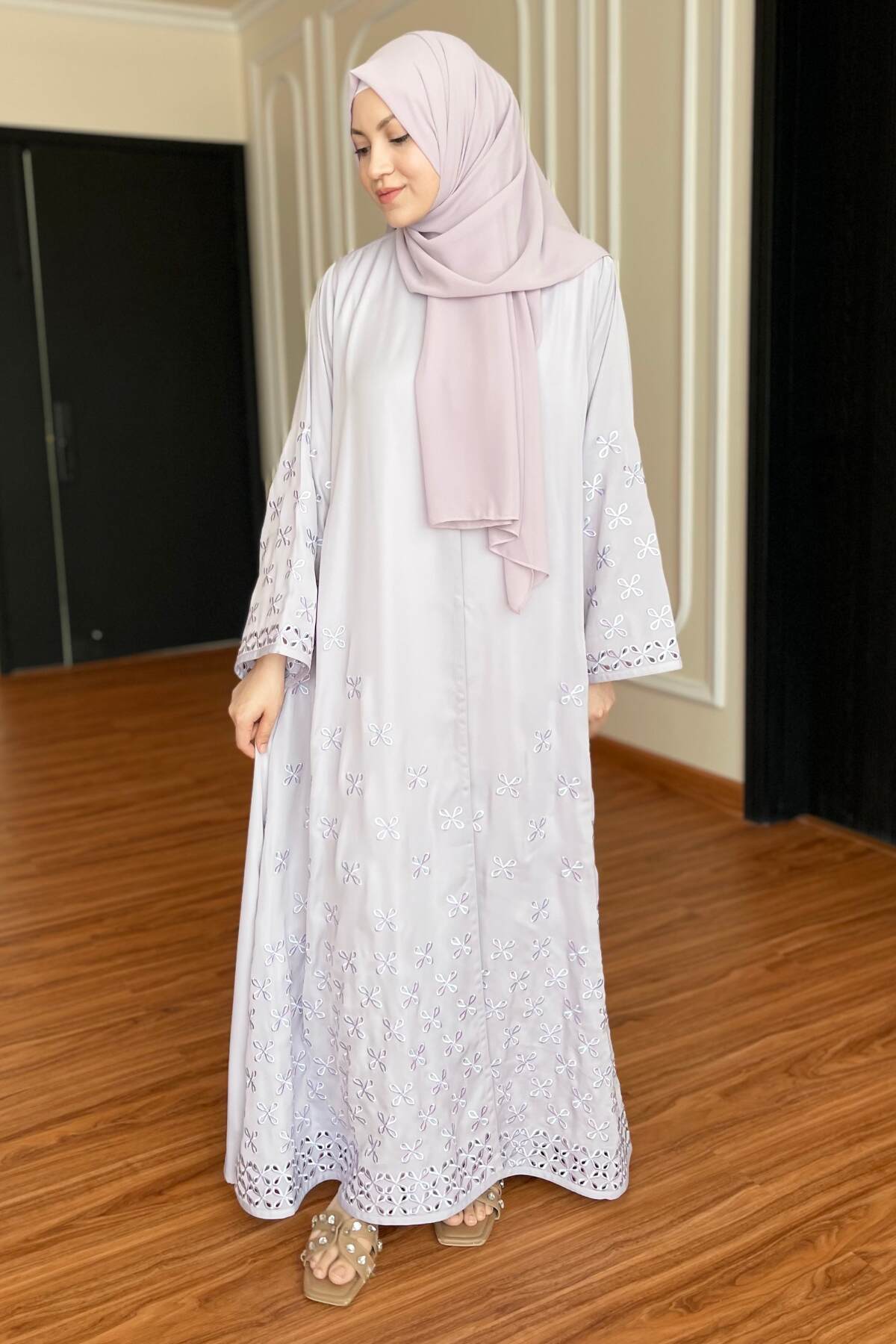 Lilac Leaf Petal Embroidered Abaya