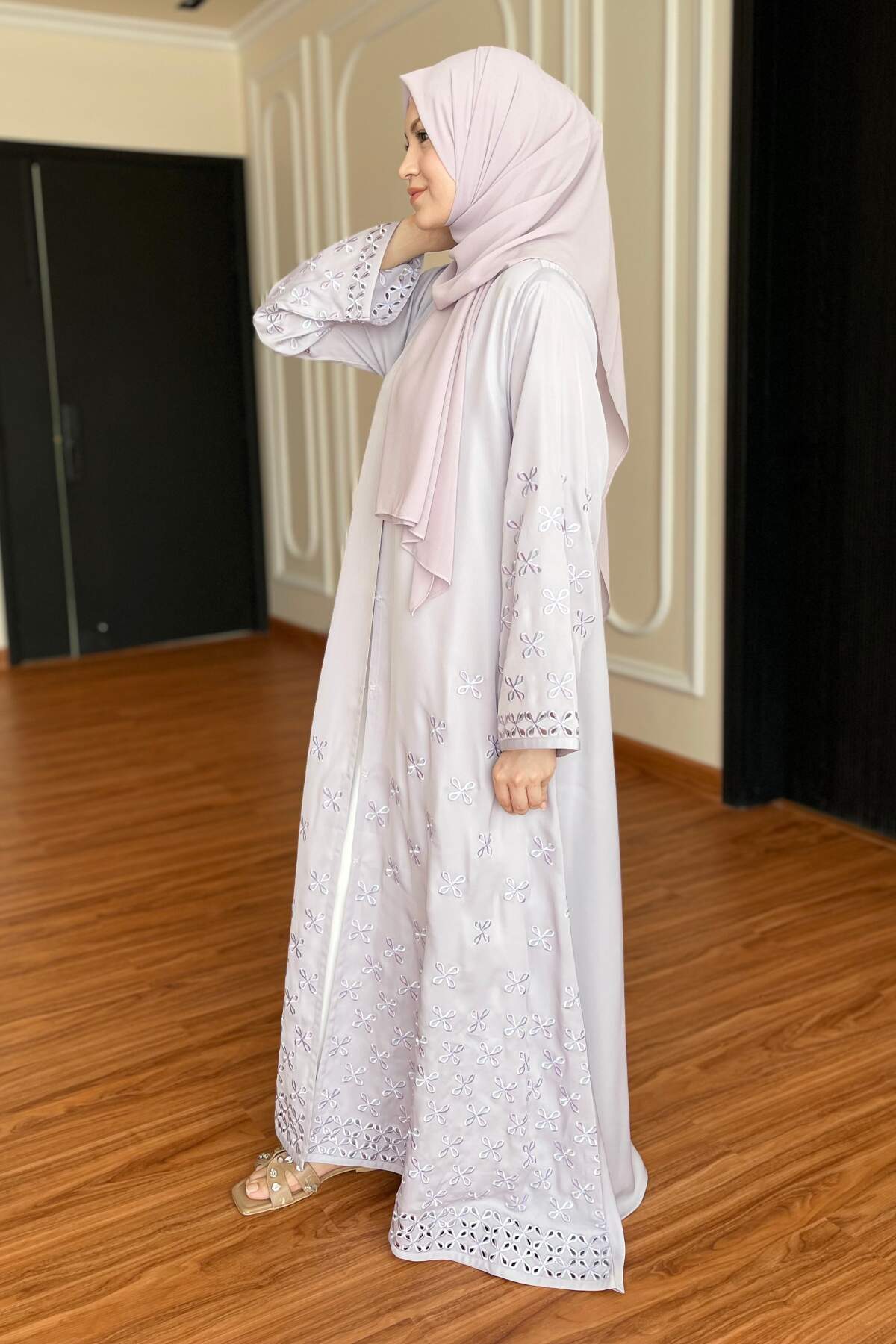 Lilac Leaf Petal Embroidered Abaya