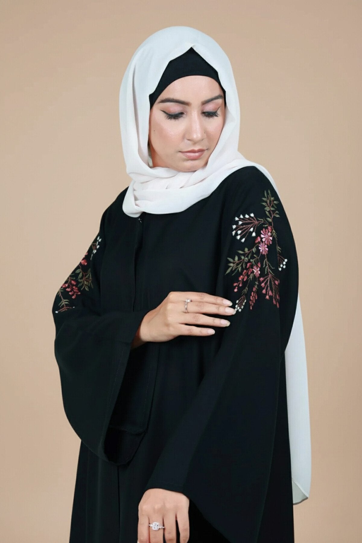 Lily Tulip Floral Black Abaya