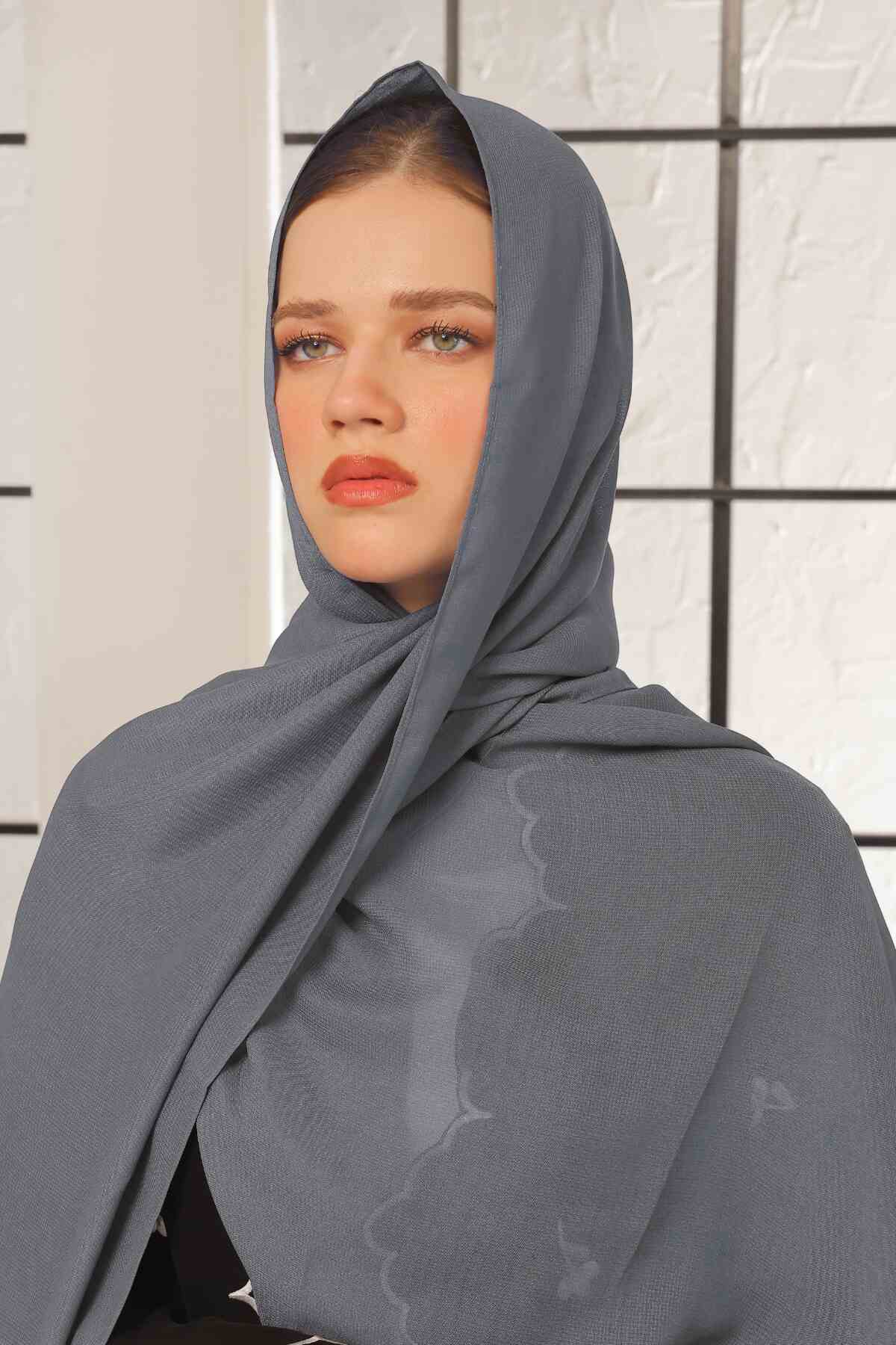 Medium Grey Georgette Hijab