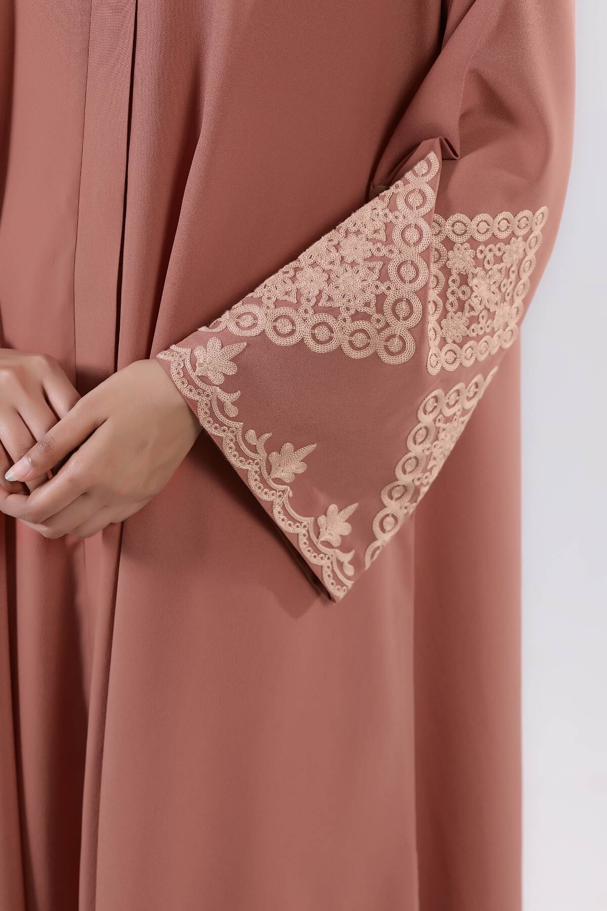 OrnaDiamond Abaya