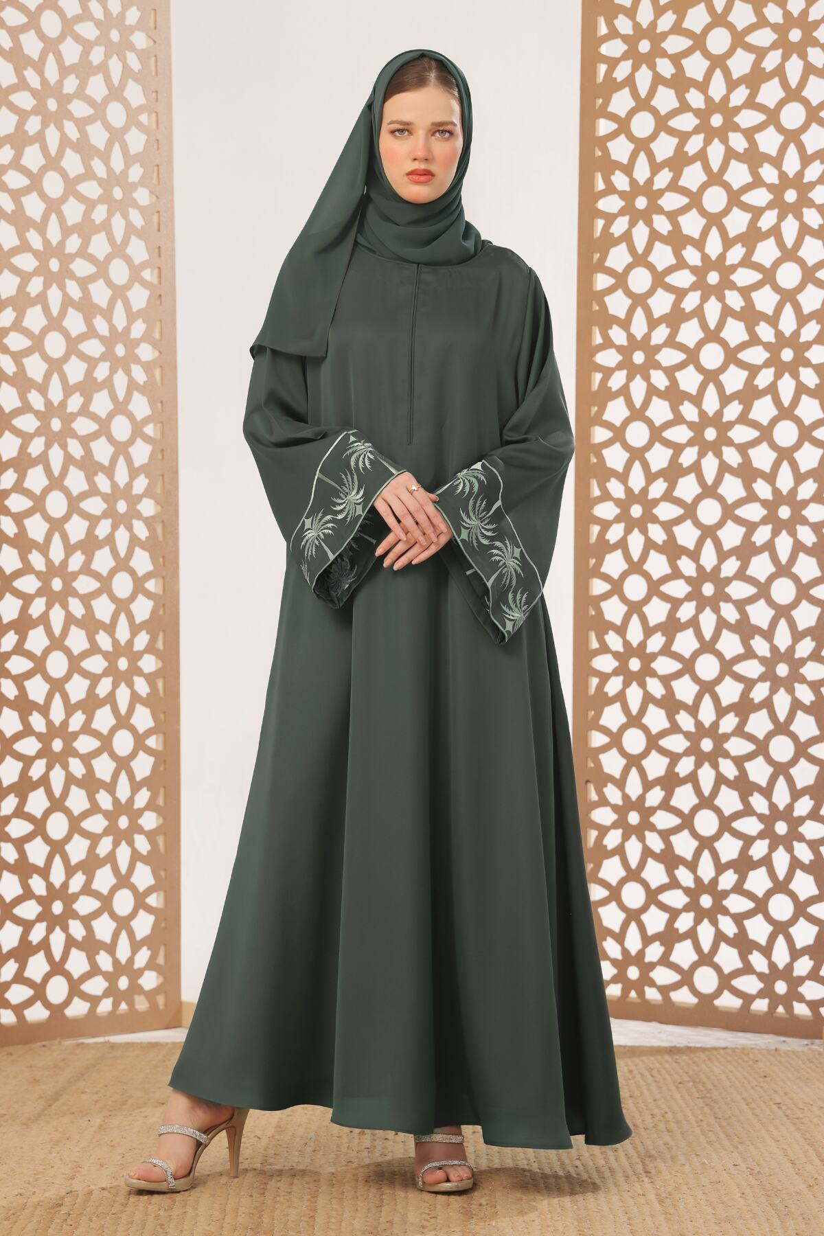 Palm Embroidered Abaya