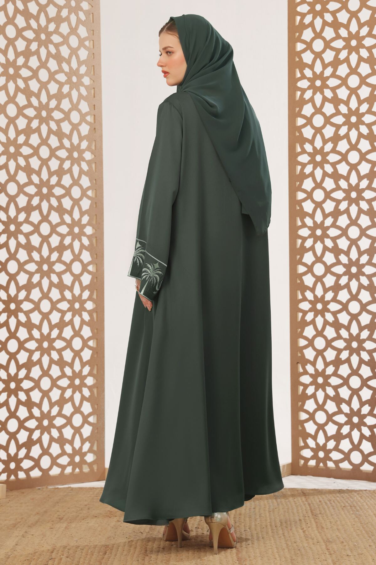 Palm Embroidered Abaya