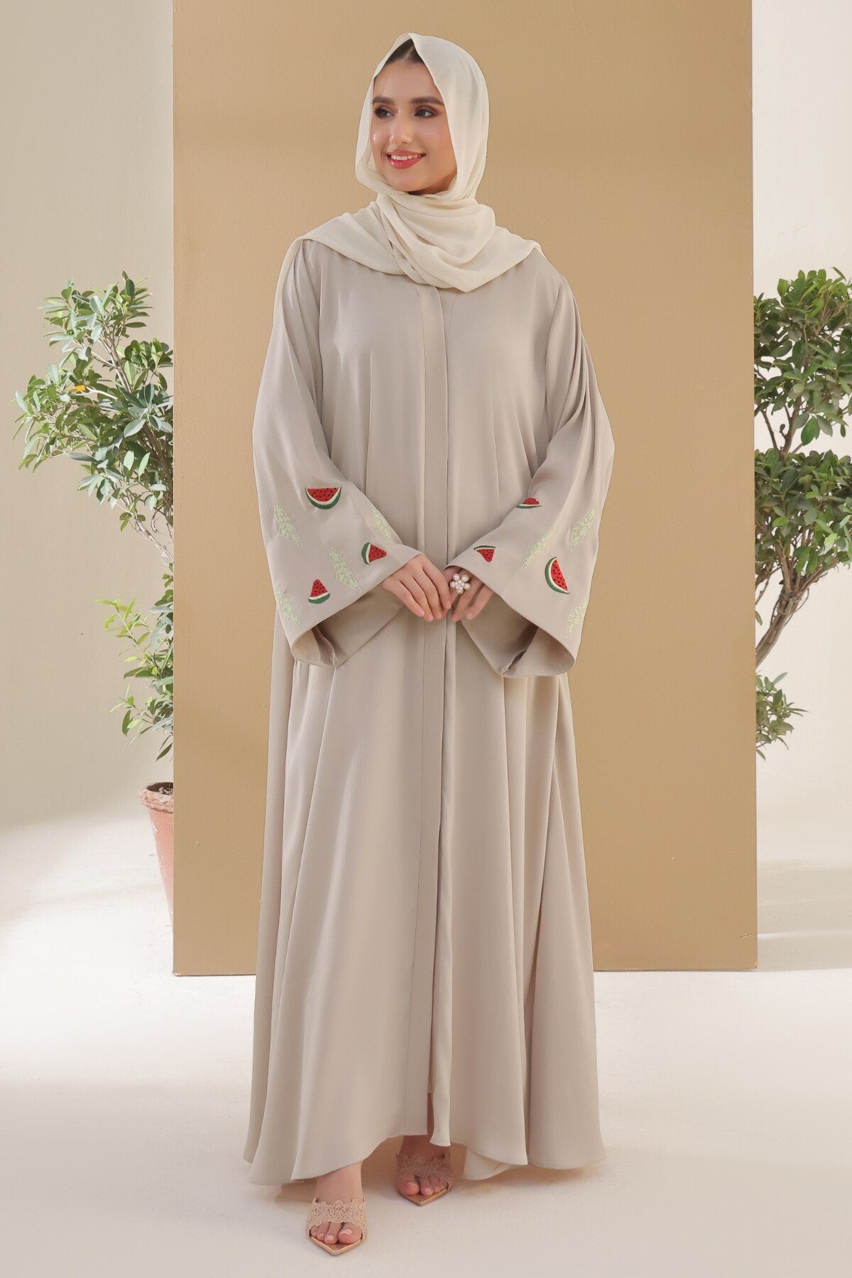 Pearl Bush Embroidered Abaya