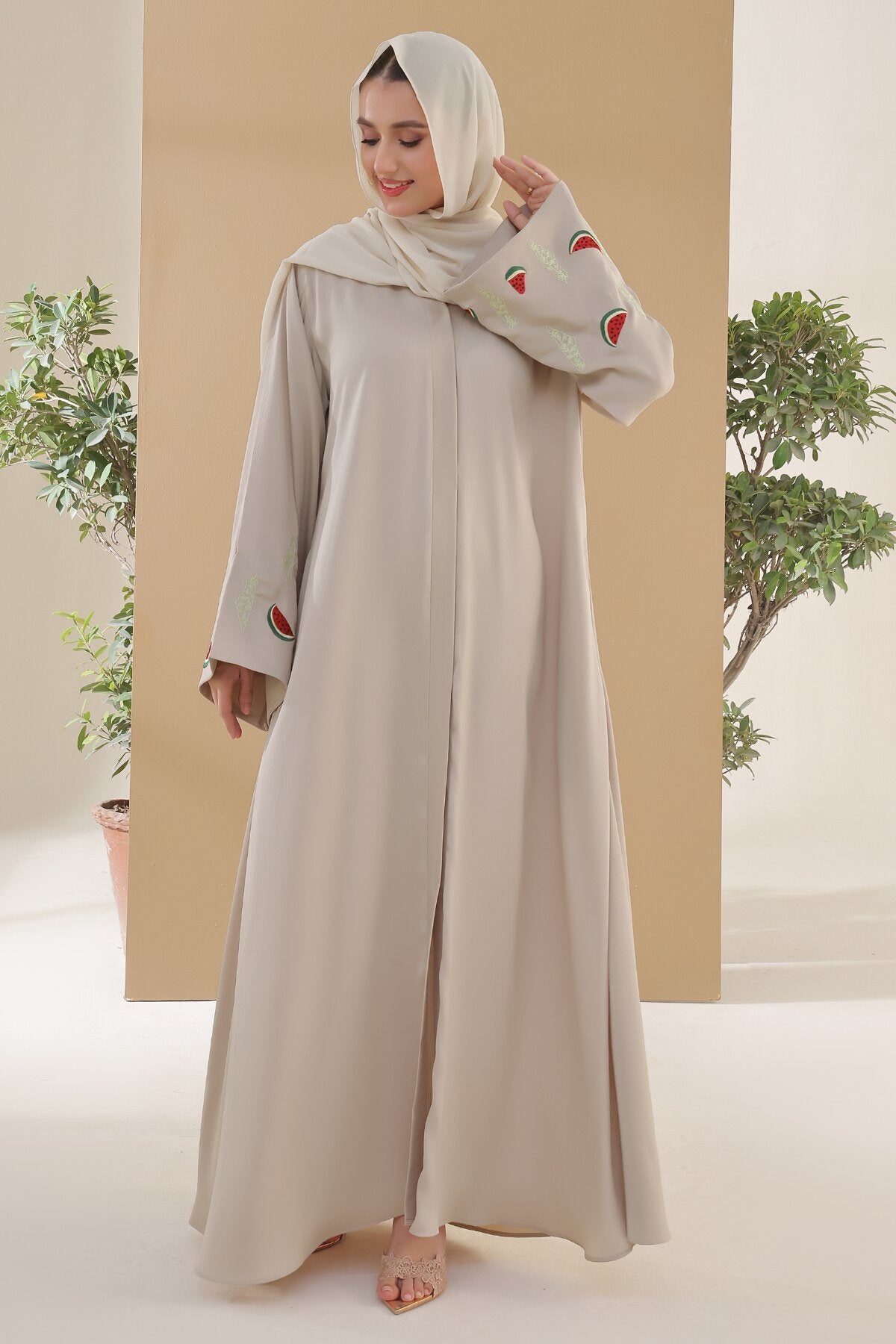 Pearl Bush Embroidered Abaya