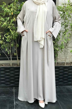 Pearl Dust Manipulation Abaya
