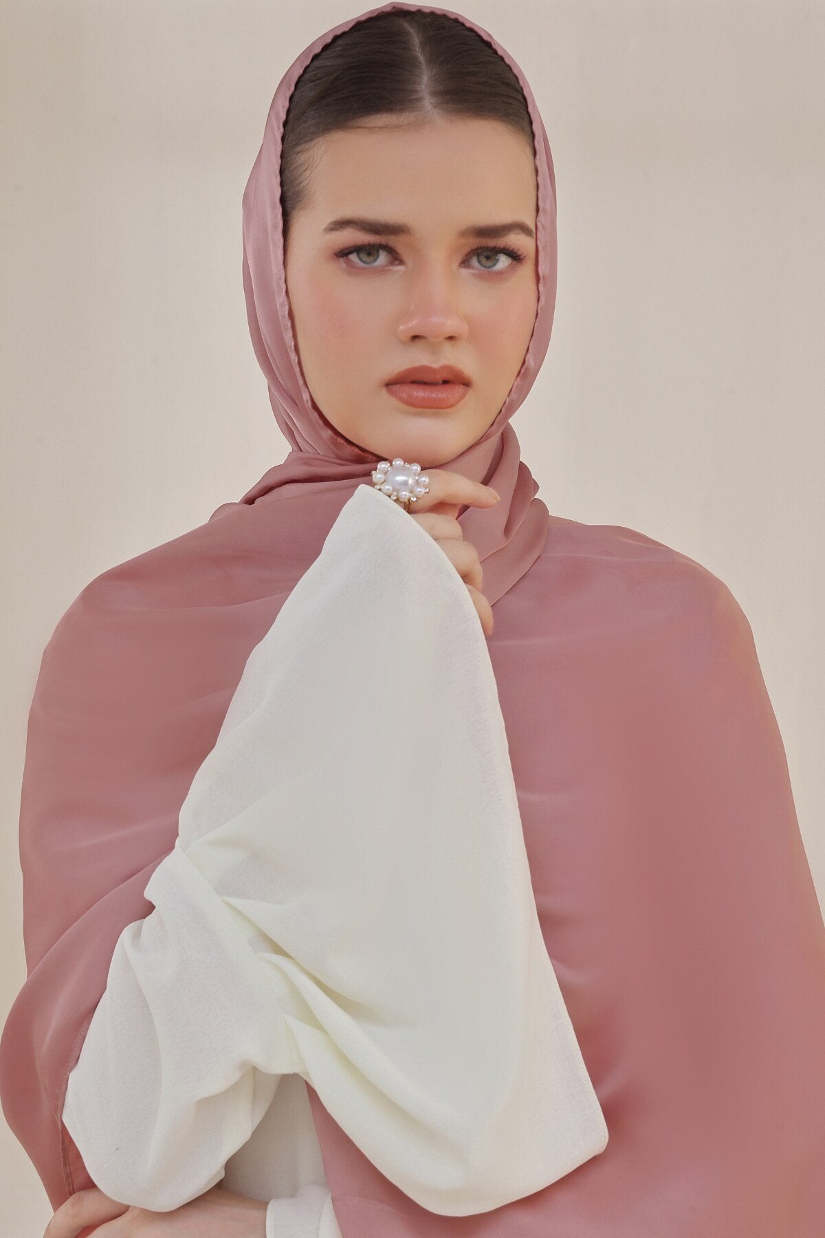 Pink Daisy Silk Hijab