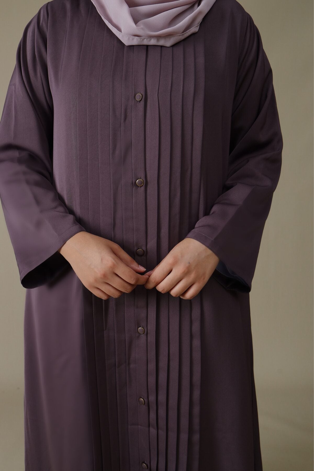 Thunder Pleated Abaya