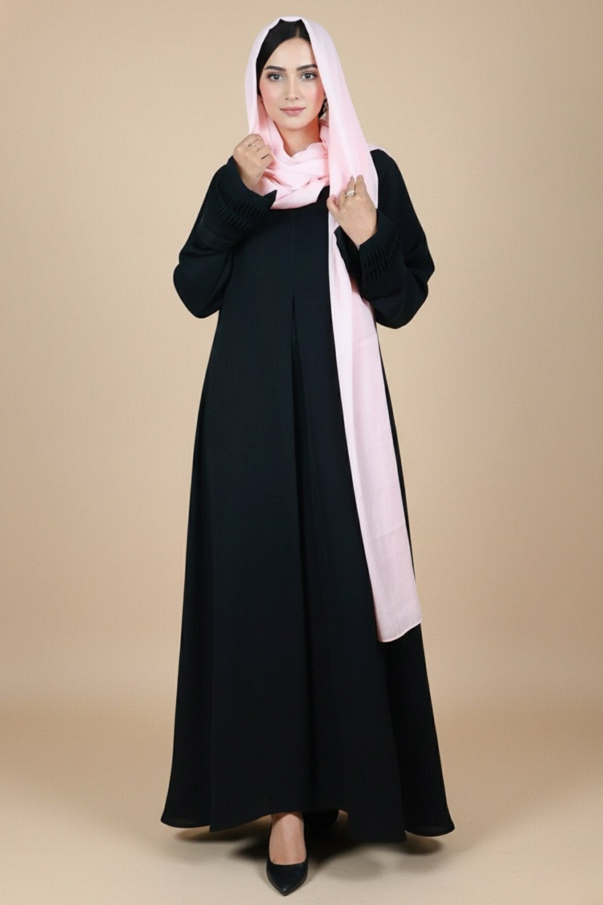 Tucks Manipulation Abaya