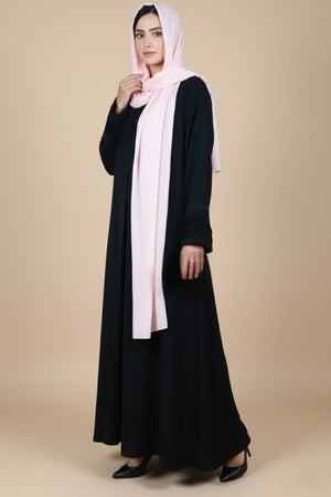 Tucks Manipulation Abaya