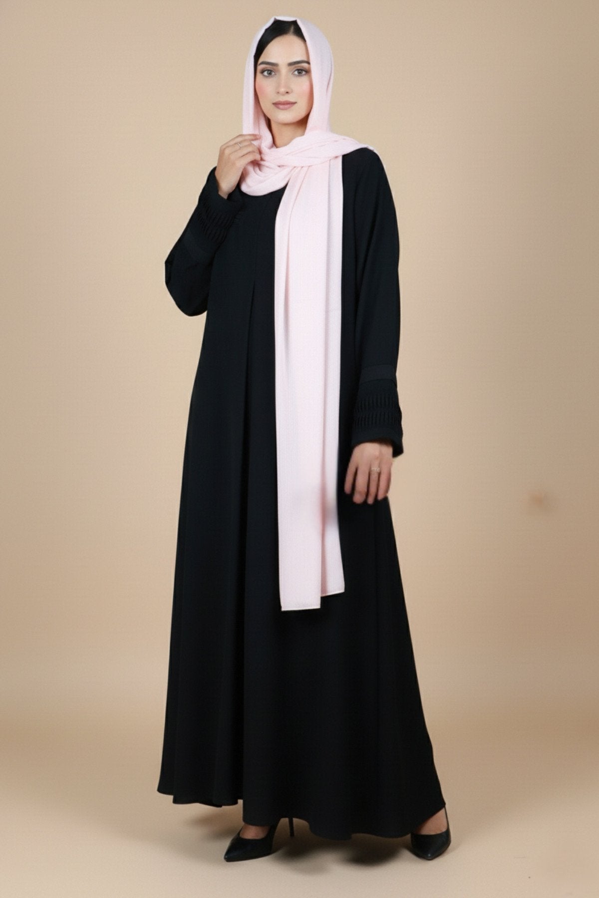 Tucks Manipulation Abaya