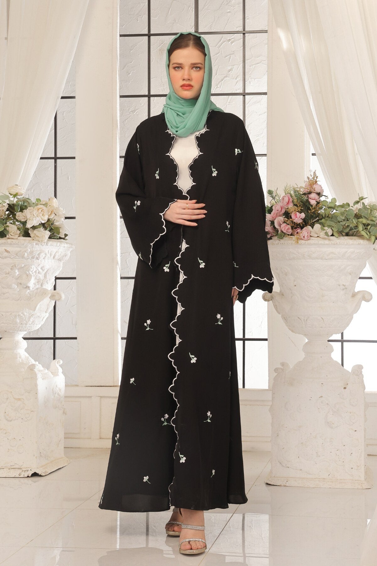 Wave Black Embroidered Abaya